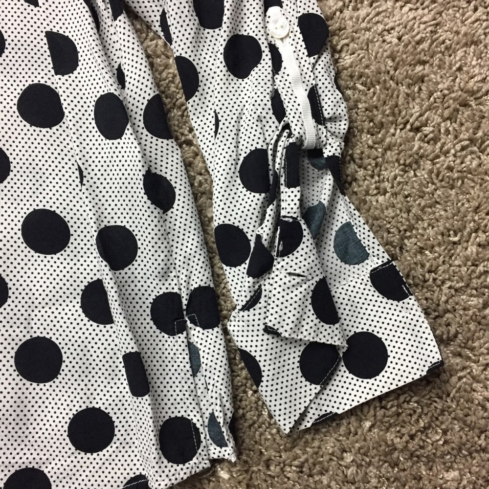 Foxcroft Polka Dot Button-Down Blouse Sz 4 - Picture 5 of 8